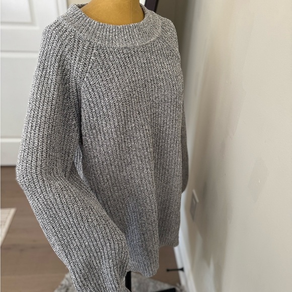 ROOTS Cotton Grey Ribbed Crewneck Sweater (M) - Picture 3 of 7